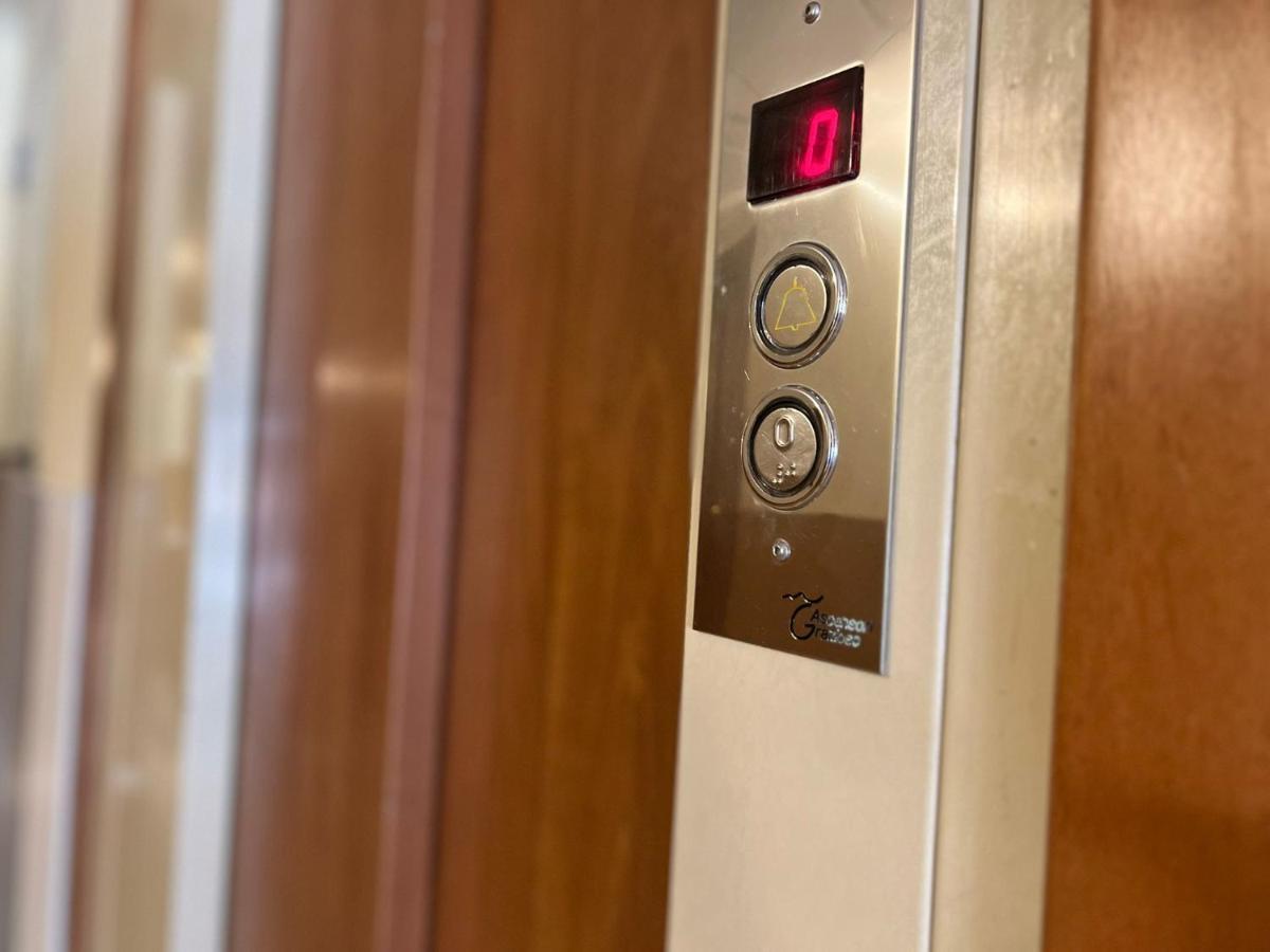 Hotel Futuro Aversa Kültér fotó