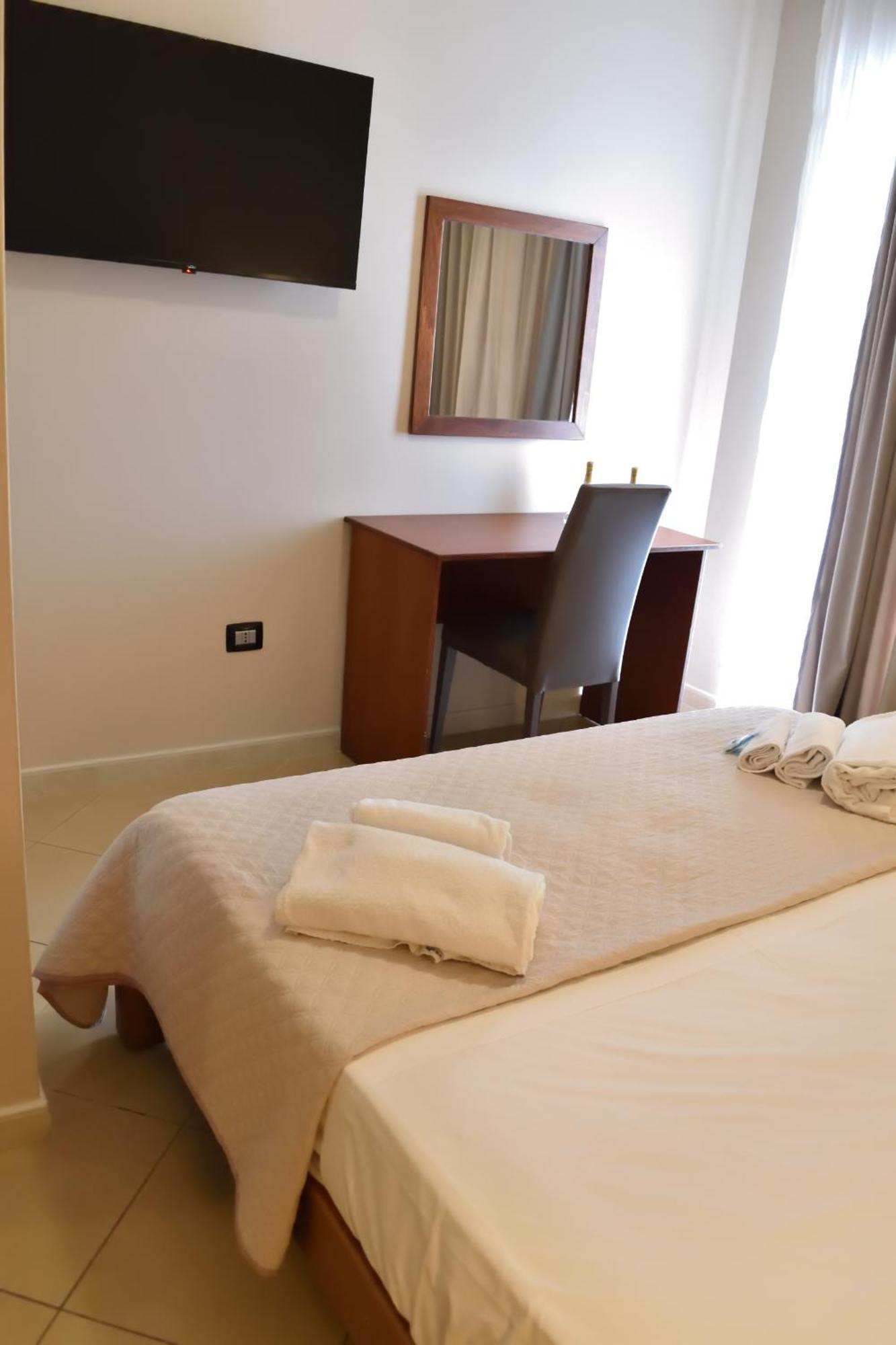 Hotel Futuro Aversa Kültér fotó