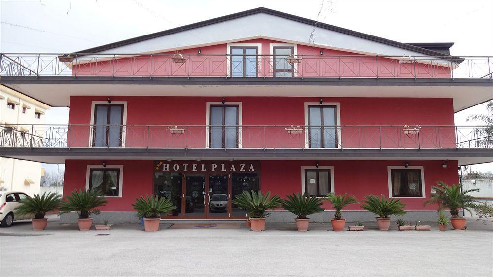 Hotel Futuro Aversa Kültér fotó